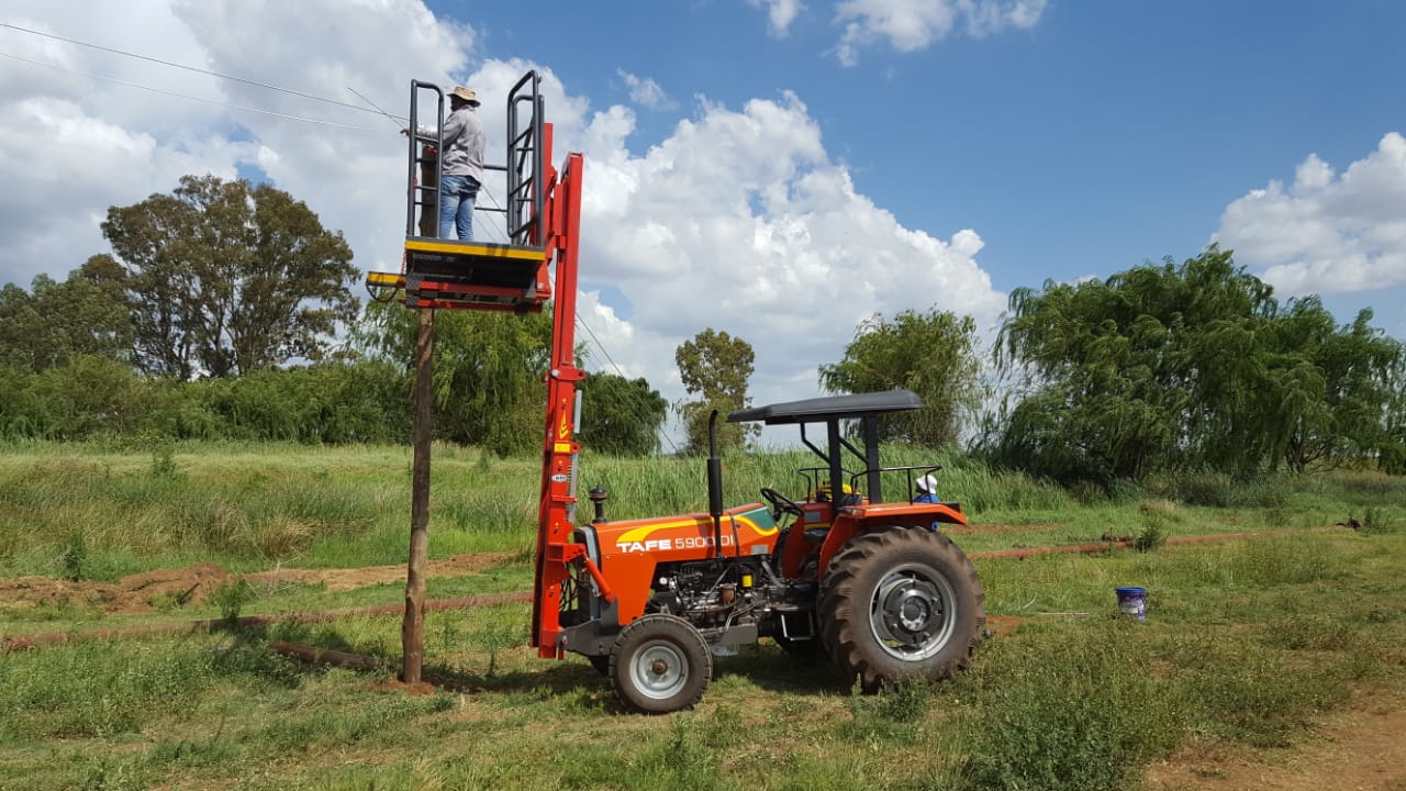 Tafe 5900 forklift